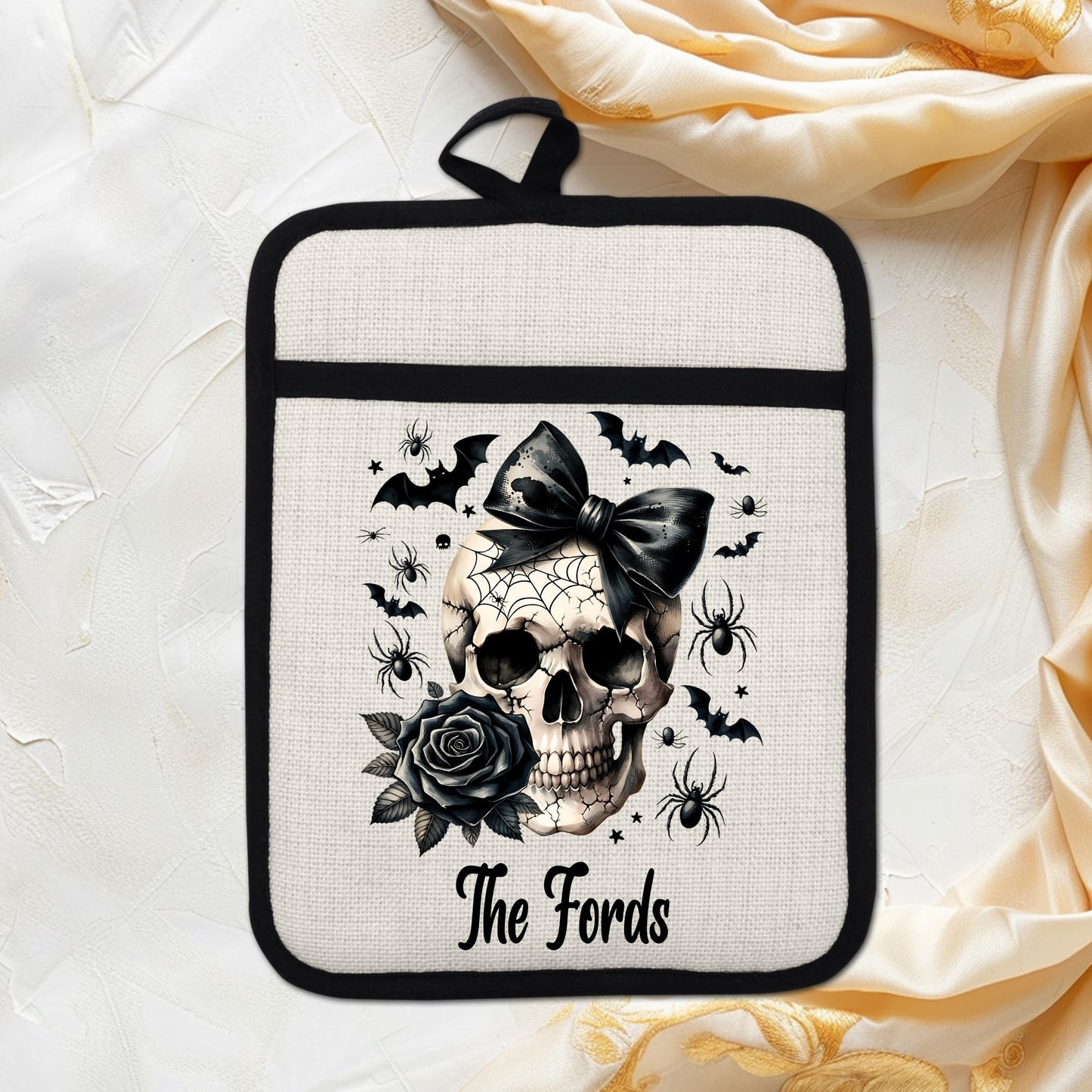 Personalized Skull Pot Holder - Gothic Halloween Decor for a Witchy Kitchen Gift