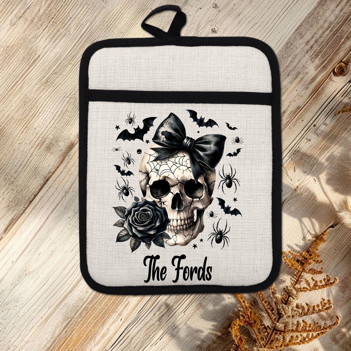 Personalized Skull Pot Holder - Gothic Halloween Decor for a Witchy Kitchen Gift