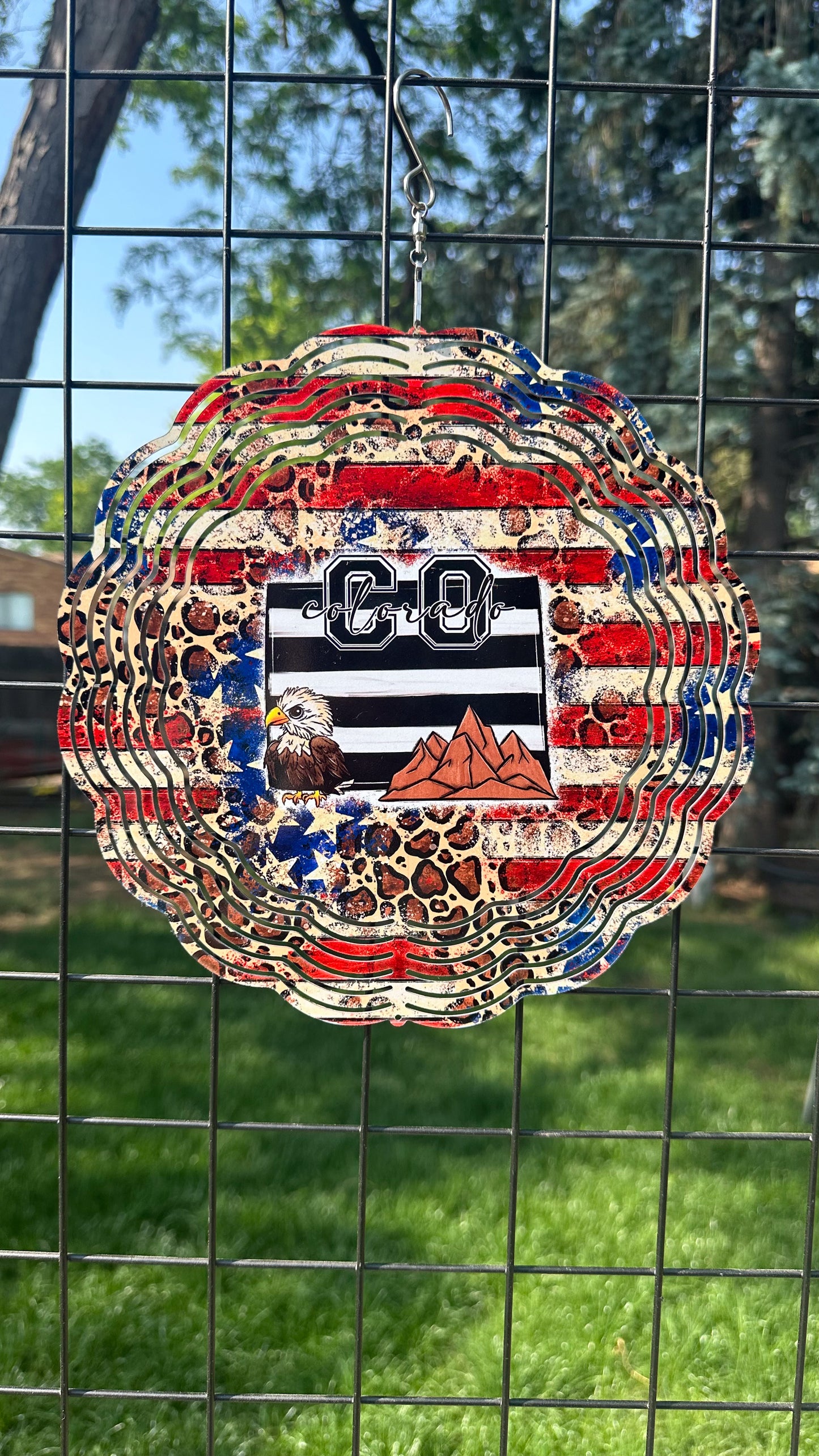 10 Colorful 3D Colorado Wind Spinner for Vibrant Outdoor Decor