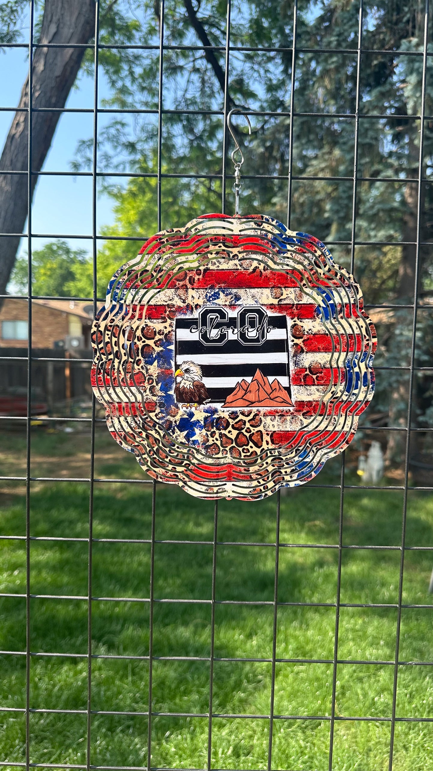 10 Colorful 3D Colorado Wind Spinner for Vibrant Outdoor Decor