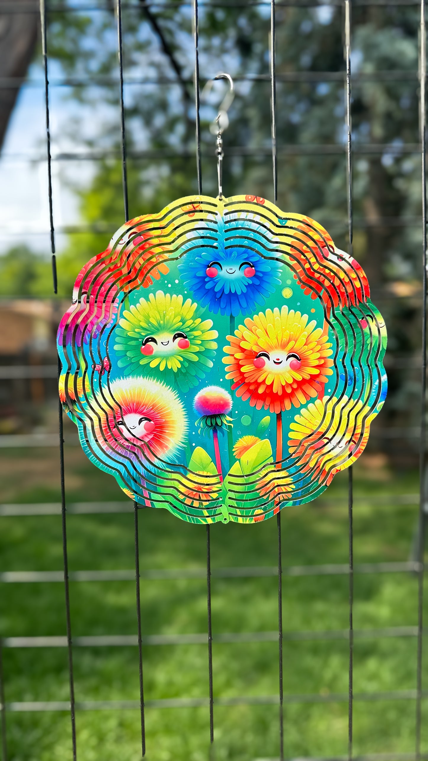 10 Colorful Smile Floral 3D Wind Spinner for Vibrant Outdoor Decor