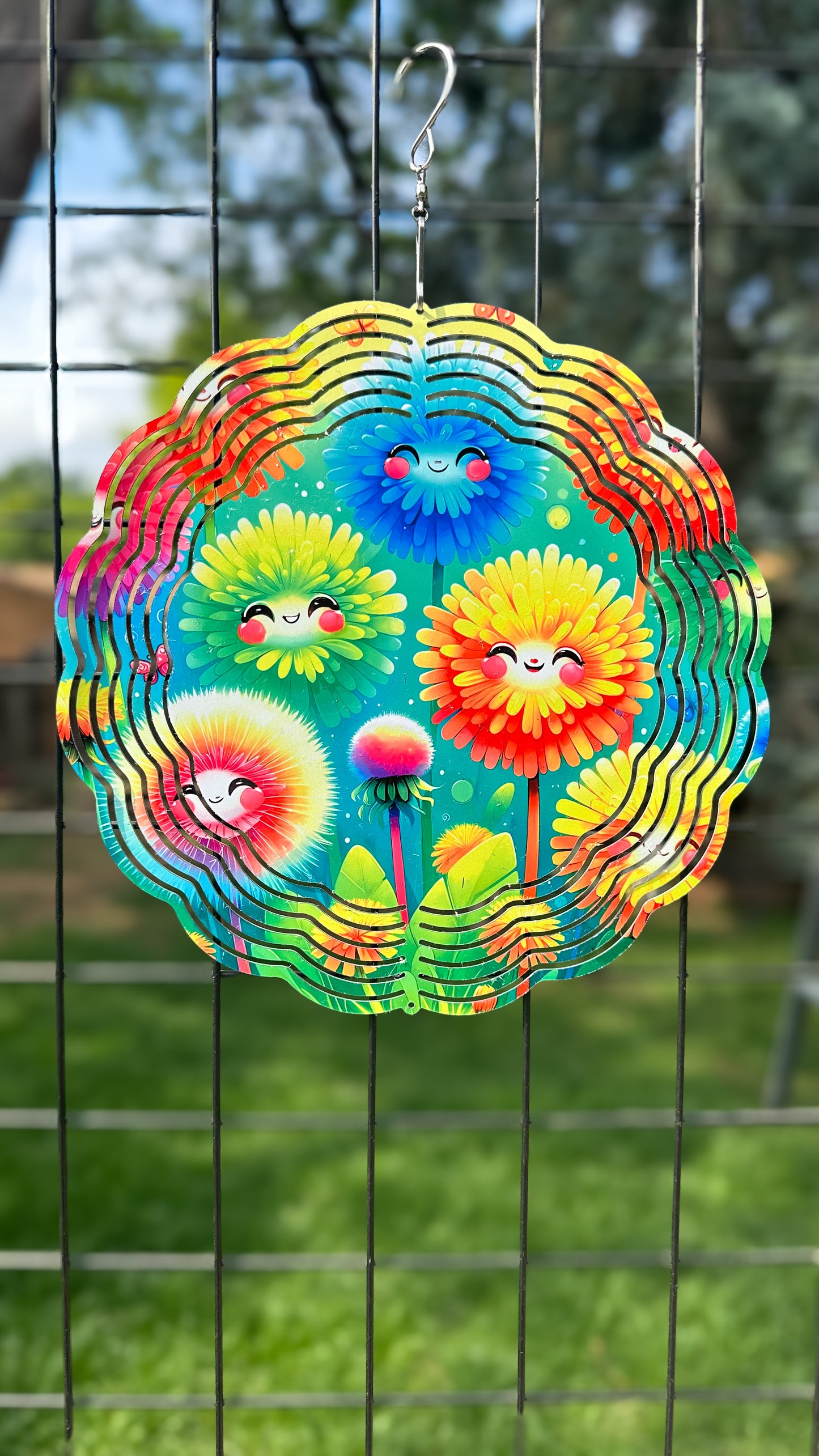 10 Colorful Smile Floral 3D Wind Spinner for Vibrant Outdoor Decor
