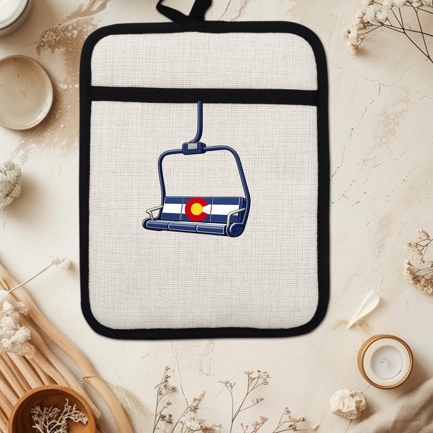 Colorado Flag Pot Holder – Ski Lift Pot Holder with Heat Resistant Mitt & Non Slip Trivet - displayed in garden