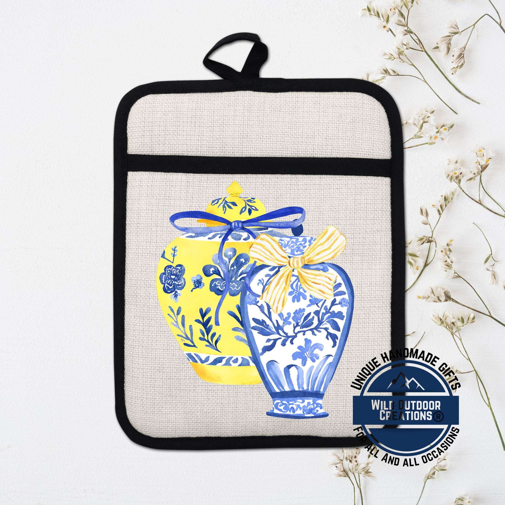 Chinoiserie Pot Holder – Blue Yellow Ginger Jar Linen Kitchen Accessory with Pocket - showing lid and straw detail
