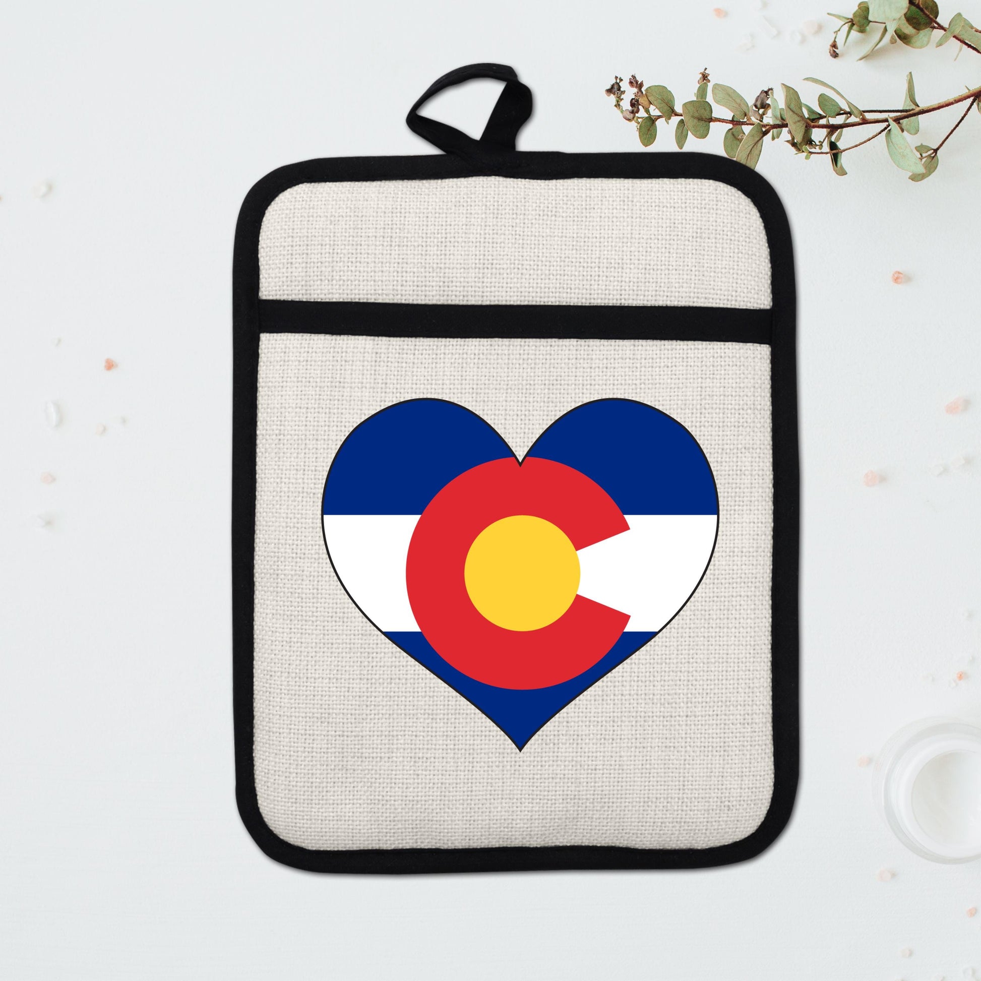 Colorado Heart Pot Holder – Silicone Pot Holder with Linen Front & Heat Resistant Trivet - additional product photo 15
