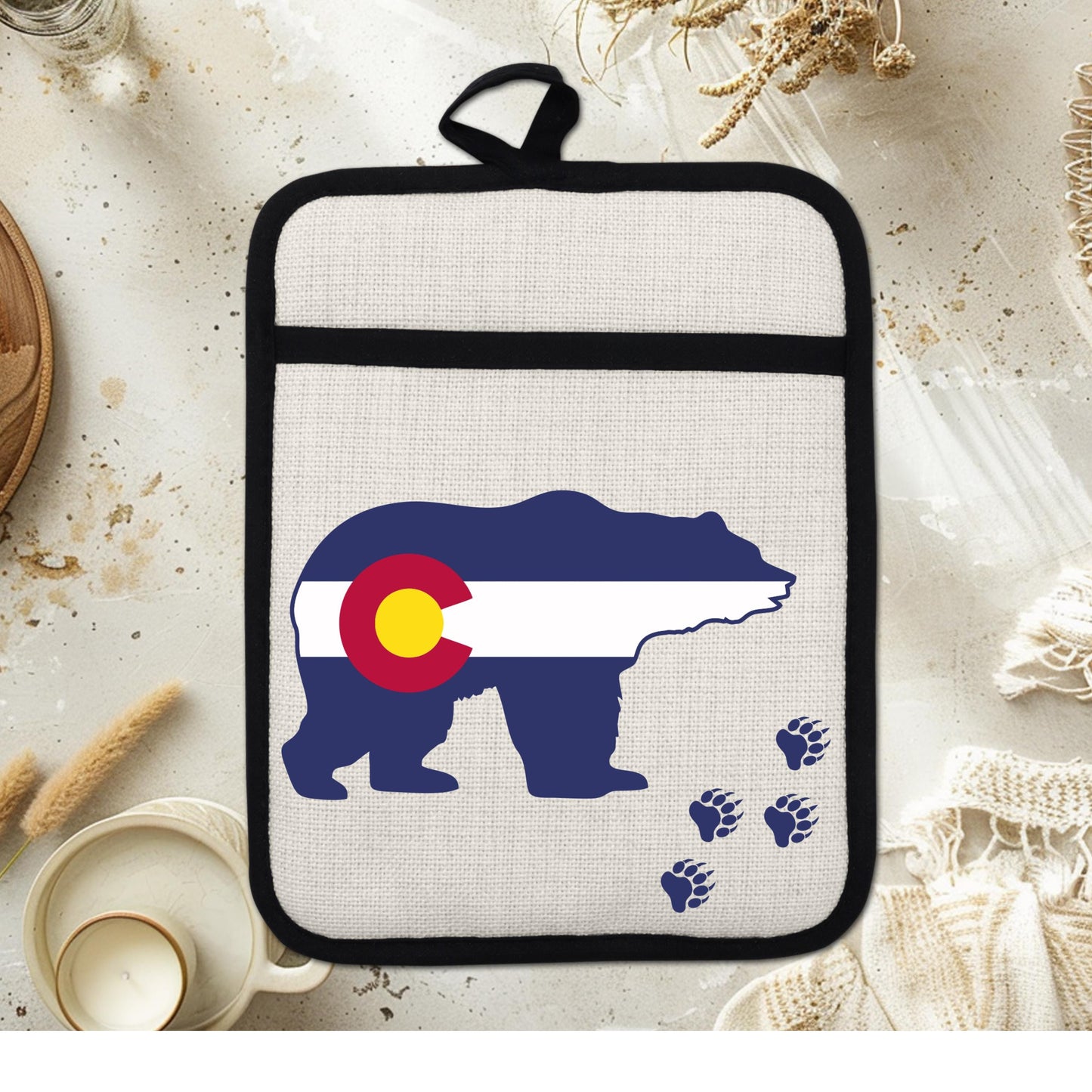 Pot Holder Oven Mitt - Colorado Bear Design | Silicone Pot Holder, Linen Fabric - scale and size reference