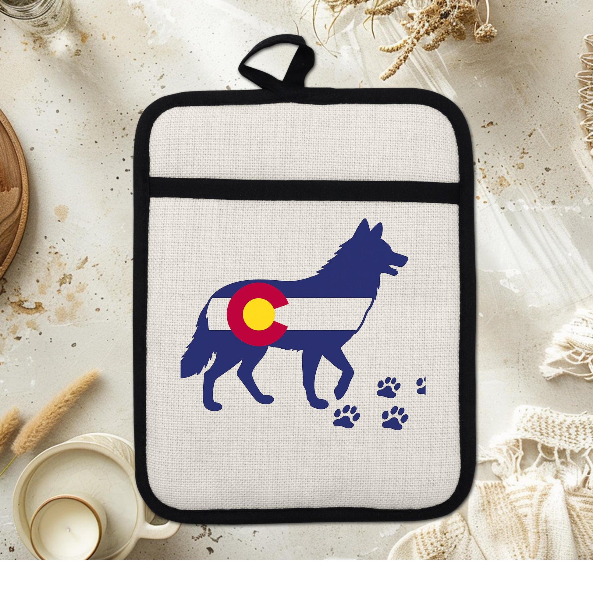 Colorado Wolf Pot Holder - Linen Front, Silicone Trivet, Heat Resistant Pad - scale and size reference