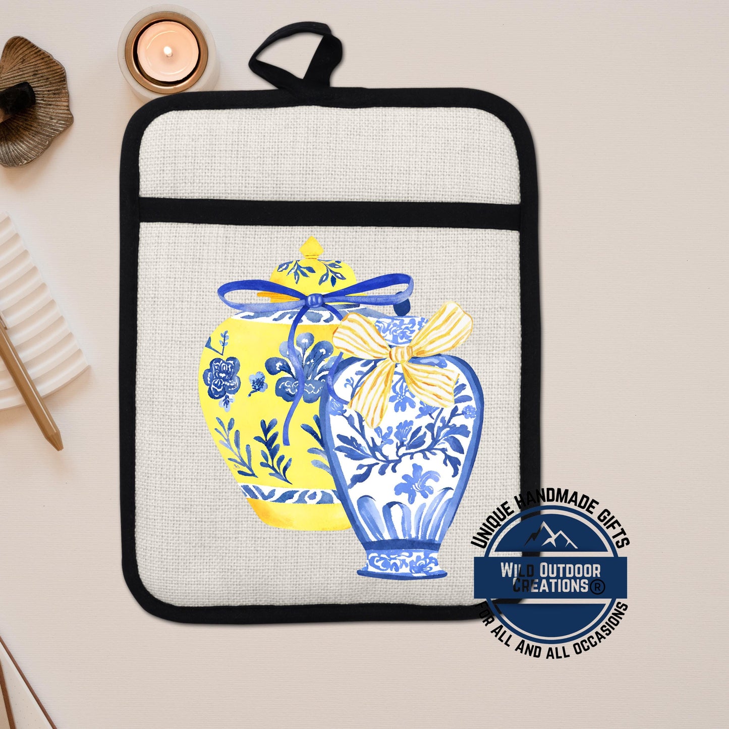 Chinoiserie Pot Holder – Blue Yellow Ginger Jar Linen Kitchen Accessory with Pocket - detail view