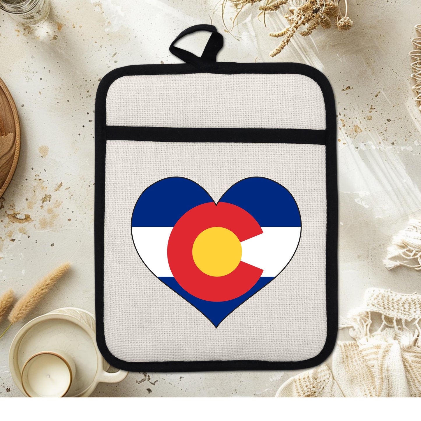Colorado Heart Pot Holder – Silicone Pot Holder with Linen Front & Heat Resistant Trivet - scale and size reference