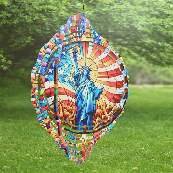 USA Flag Backdrop Spin Art - Liberty Statue Wind Spinner