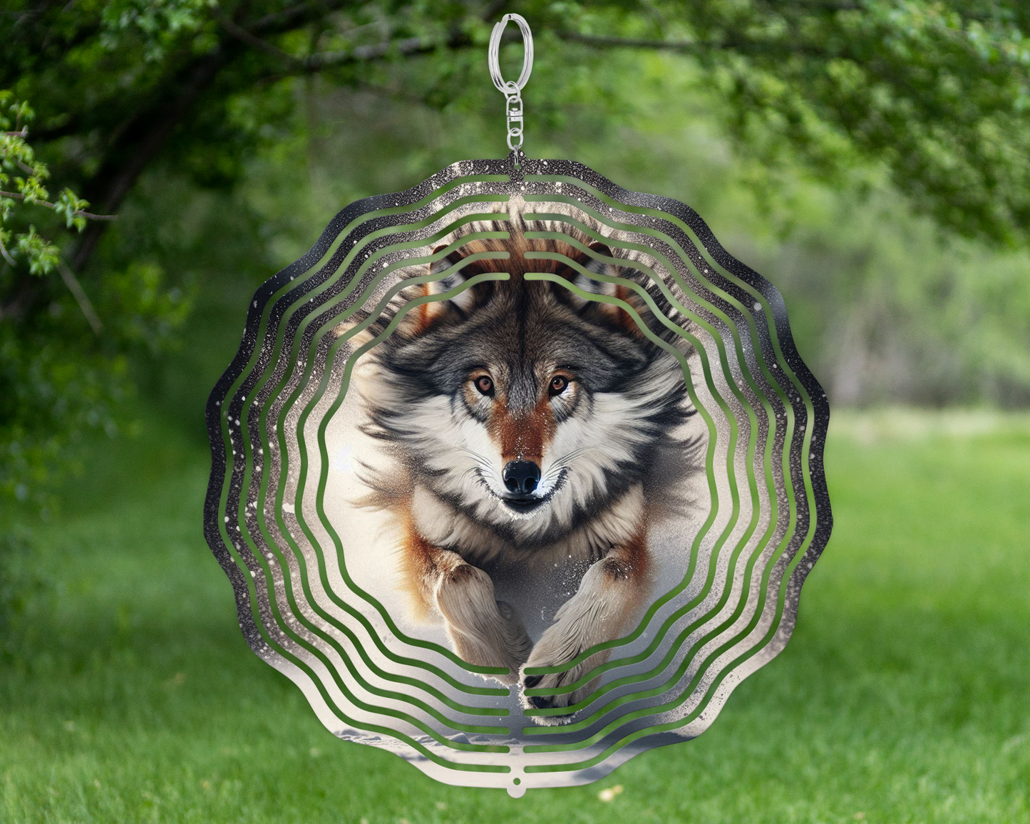 Wolf Wind Spinner - Unique Hanging Yard Decor for Garden Perfect Nature-Inspired Gift for Wolf Lovers on Mothers Day